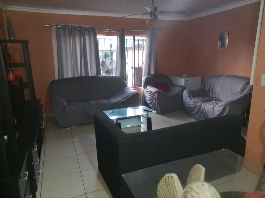 4 Bedroom Property for Sale in Klippoortje Gauteng