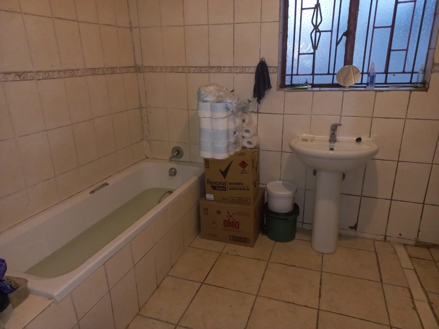 4 Bedroom Property for Sale in Klippoortje Gauteng