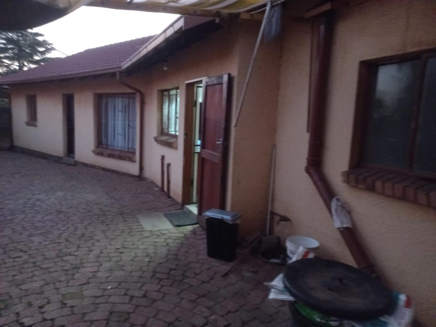 4 Bedroom Property for Sale in Klippoortje Gauteng