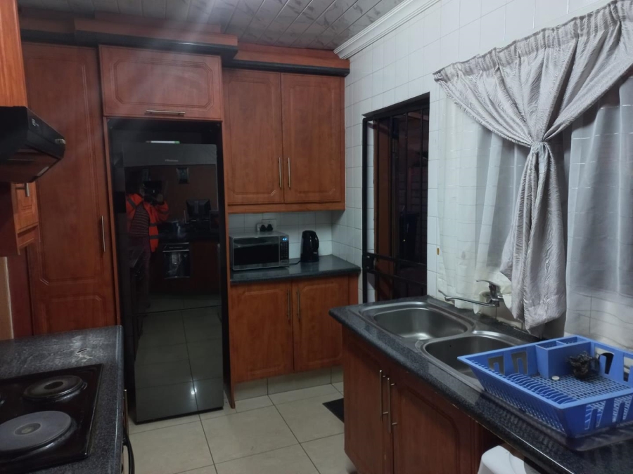 4 Bedroom Property for Sale in Klippoortje Gauteng