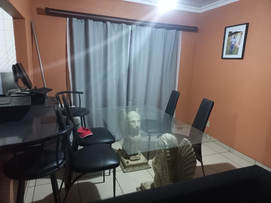 4 Bedroom Property for Sale in Klippoortje Gauteng