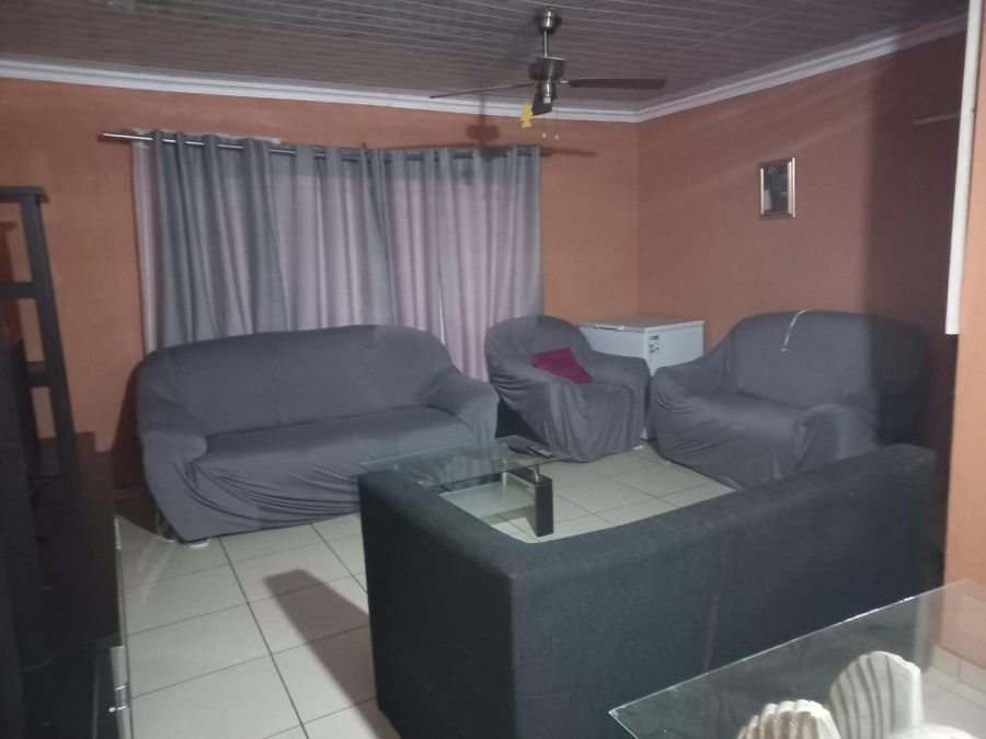 4 Bedroom Property for Sale in Klippoortje Gauteng