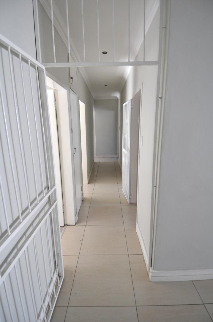 4 Bedroom Property for Sale in Garsfontein Gauteng