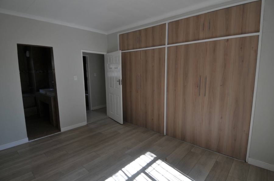 4 Bedroom Property for Sale in Garsfontein Gauteng