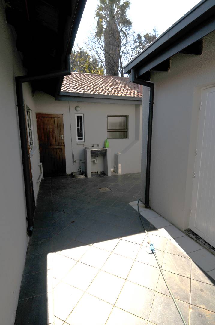 4 Bedroom Property for Sale in Garsfontein Gauteng
