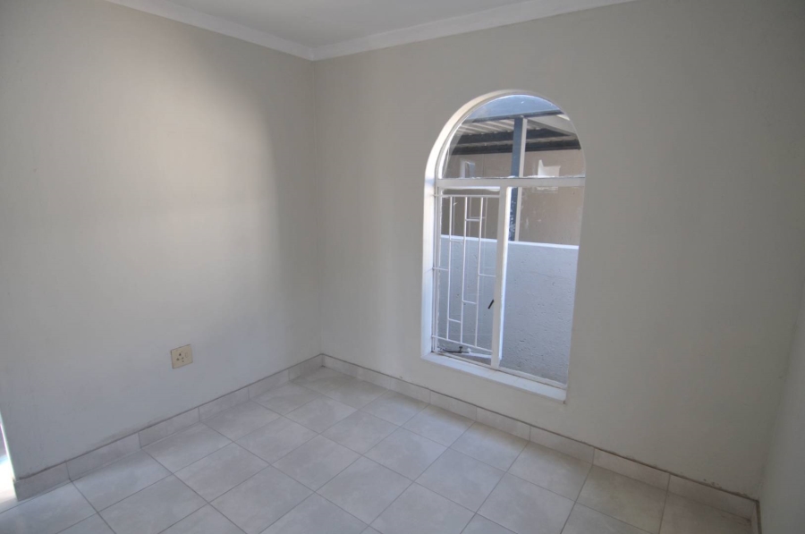 4 Bedroom Property for Sale in Garsfontein Gauteng