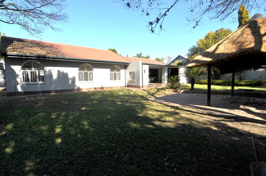 4 Bedroom Property for Sale in Garsfontein Gauteng
