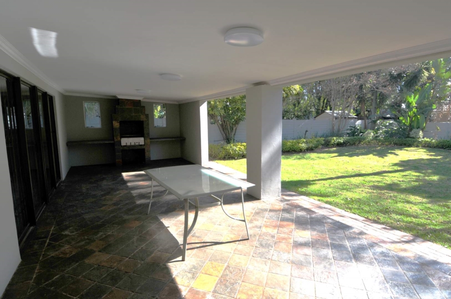 4 Bedroom Property for Sale in Garsfontein Gauteng