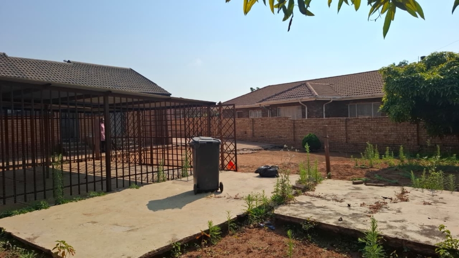 3 Bedroom Property for Sale in Soshanguve BB Gauteng