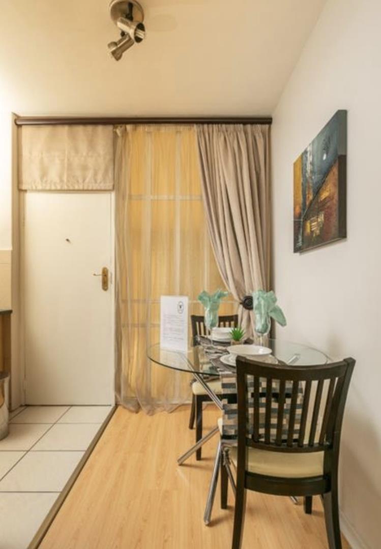 To Let 1 Bedroom Property for Rent in Illovo Gauteng