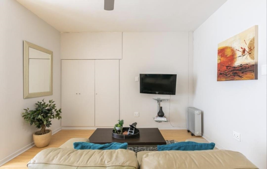 To Let 1 Bedroom Property for Rent in Illovo Gauteng