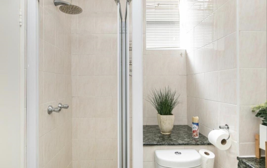 To Let 1 Bedroom Property for Rent in Illovo Gauteng