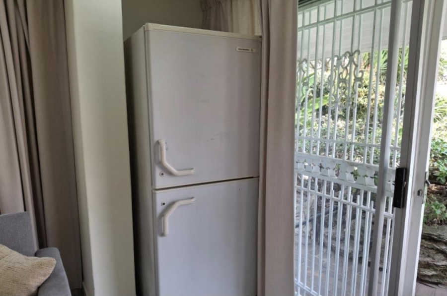 To Let 1 Bedroom Property for Rent in Illovo Gauteng