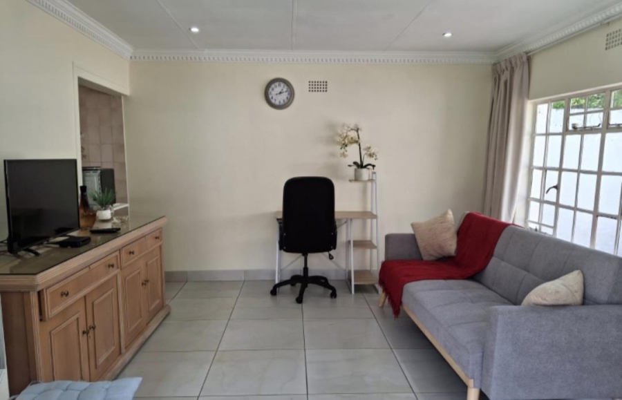 To Let 1 Bedroom Property for Rent in Illovo Gauteng