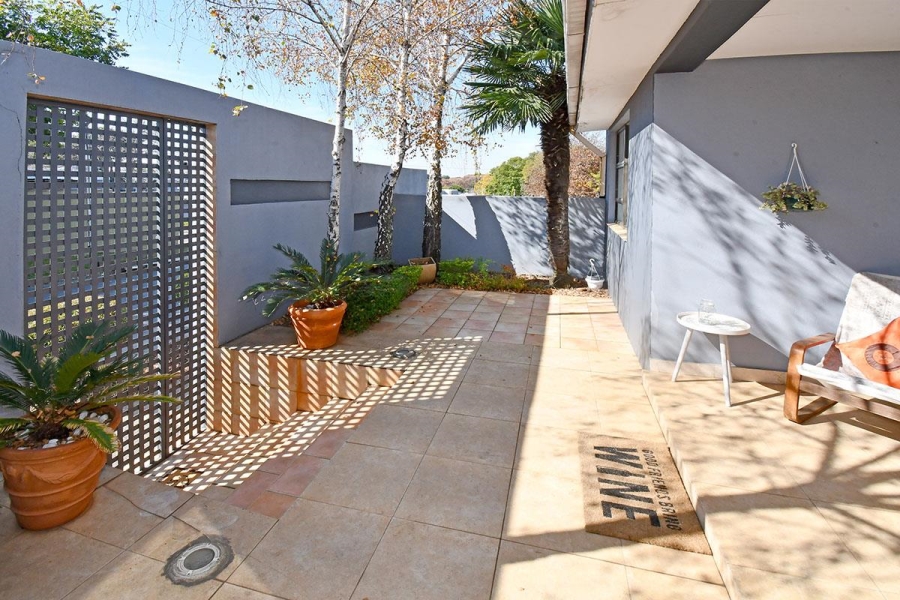 2 Bedroom Property for Sale in Norwood Gauteng