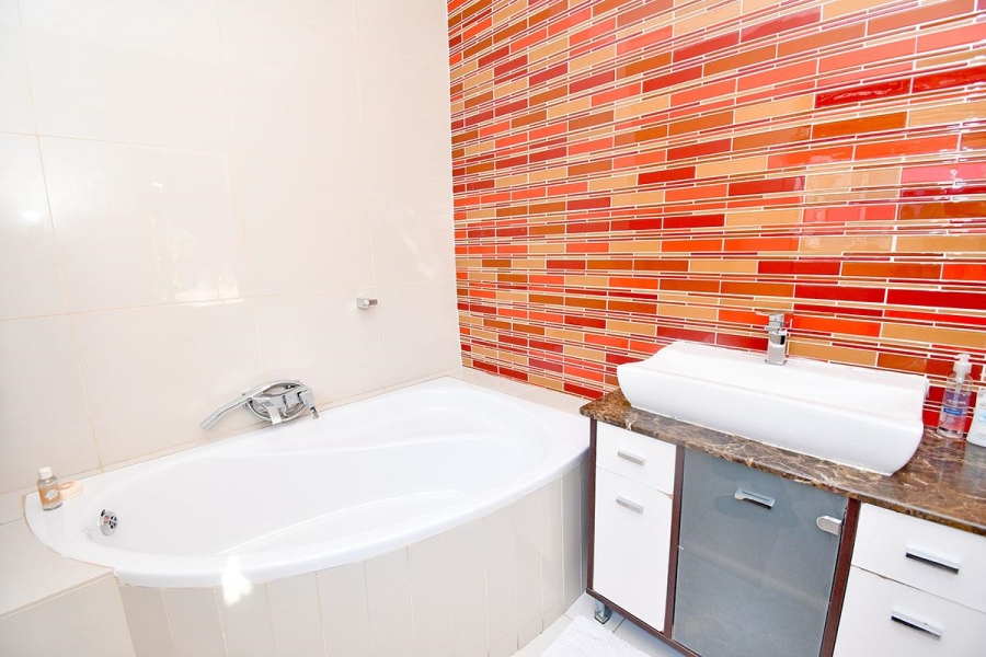 2 Bedroom Property for Sale in Norwood Gauteng