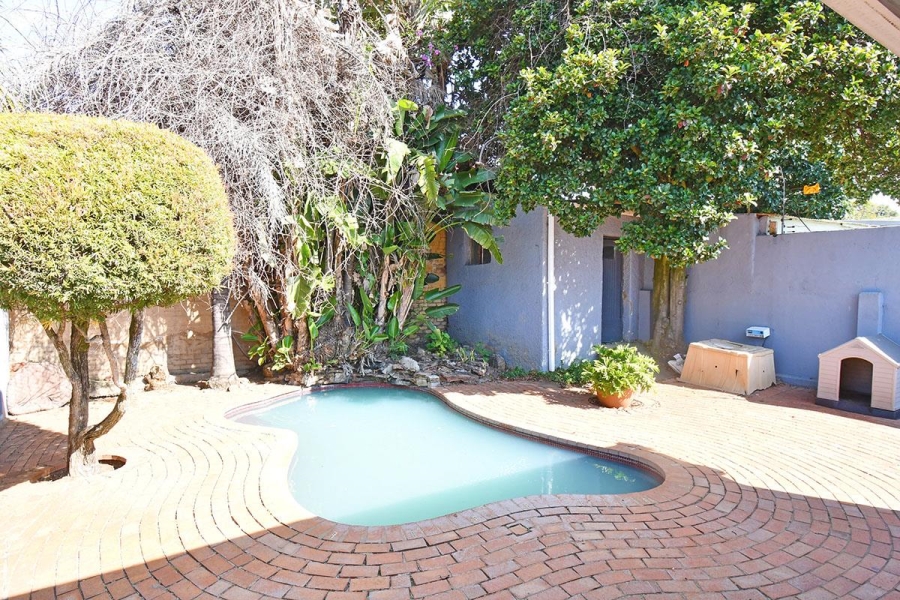 2 Bedroom Property for Sale in Norwood Gauteng