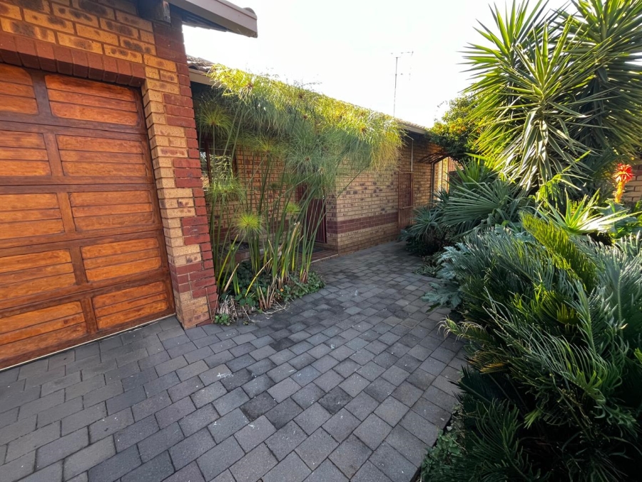3 Bedroom Property for Sale in Rynfield Gauteng