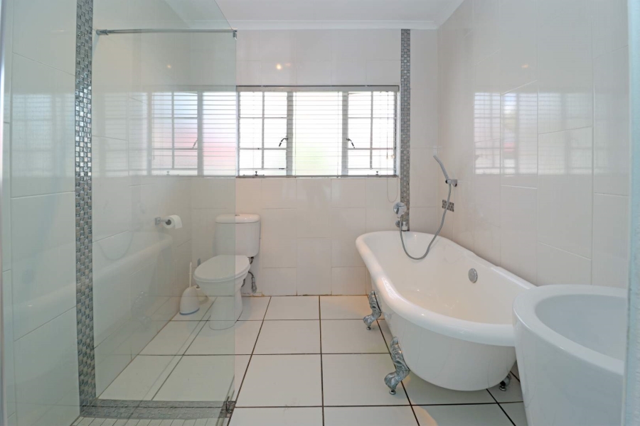 3 Bedroom Property for Sale in Greenhills Gauteng