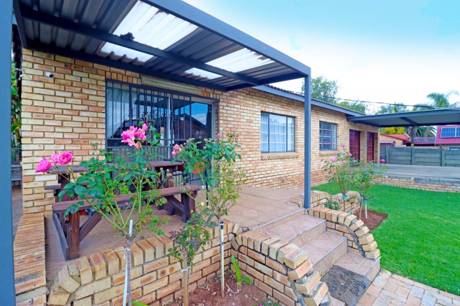 3 Bedroom Property for Sale in Greenhills Gauteng