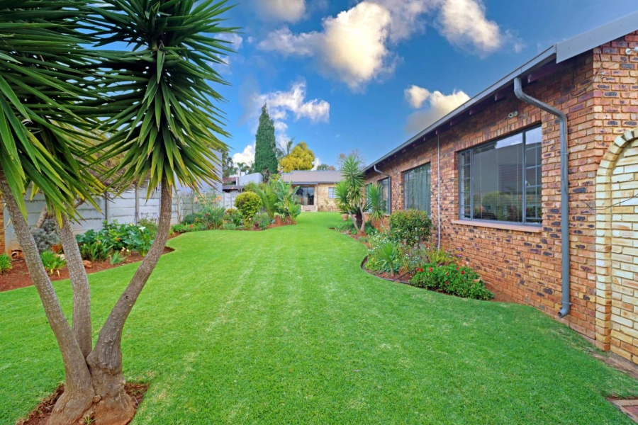 3 Bedroom Property for Sale in Greenhills Gauteng