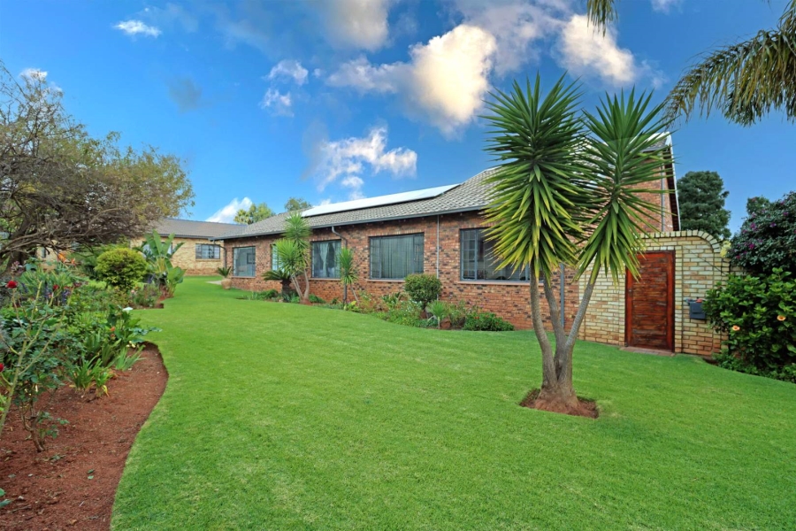 3 Bedroom Property for Sale in Greenhills Gauteng