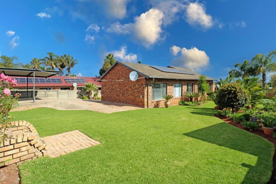 3 Bedroom Property for Sale in Greenhills Gauteng