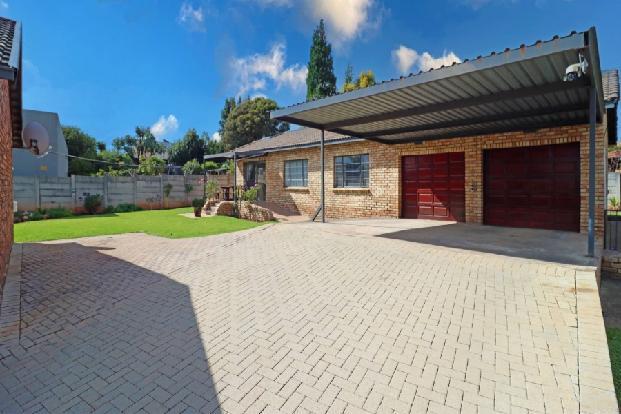 3 Bedroom Property for Sale in Greenhills Gauteng