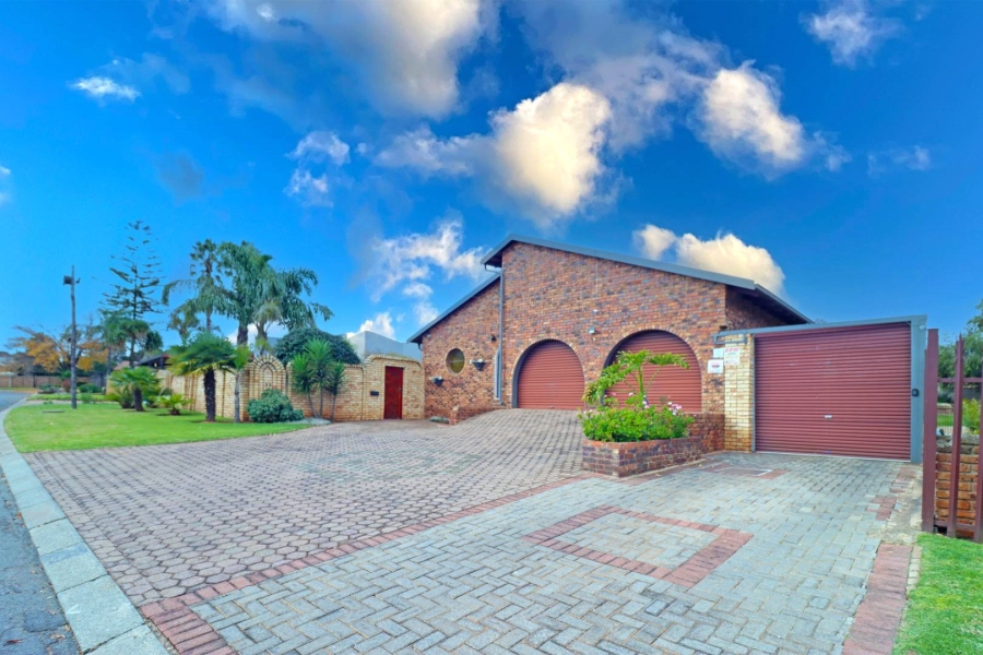 3 Bedroom Property for Sale in Greenhills Gauteng