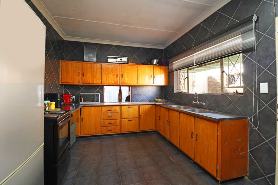 3 Bedroom Property for Sale in Greenhills Gauteng