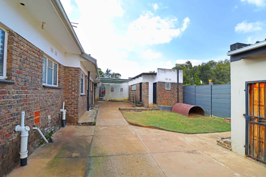 3 Bedroom Property for Sale in Greenhills Gauteng