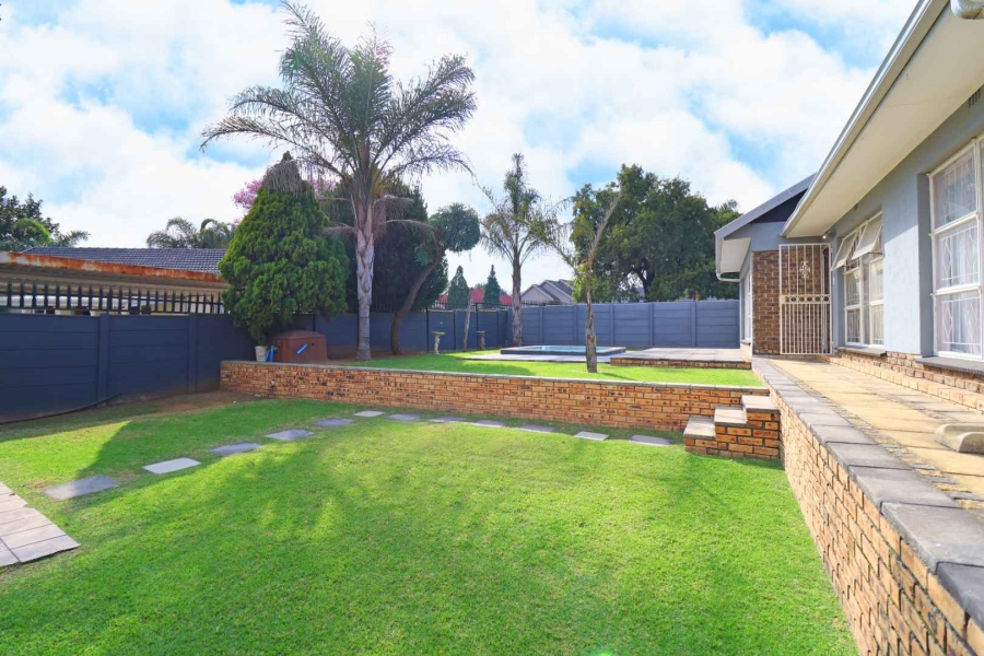 3 Bedroom Property for Sale in Greenhills Gauteng