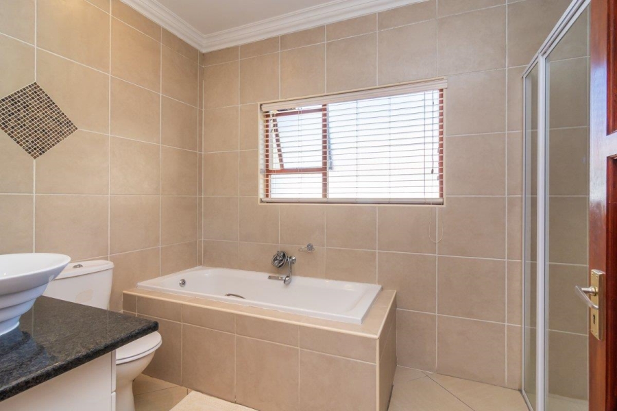 To Let 3 Bedroom Property for Rent in Homes Haven Gauteng