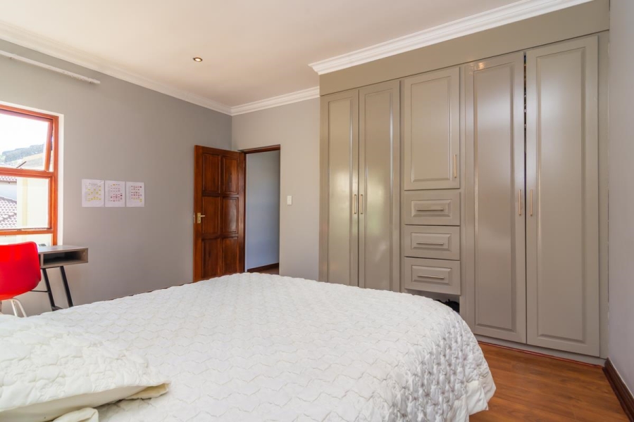 To Let 3 Bedroom Property for Rent in Homes Haven Gauteng