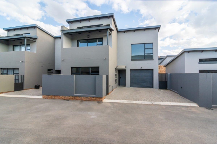 3 Bedroom Property for Sale in Noordheuwel Gauteng