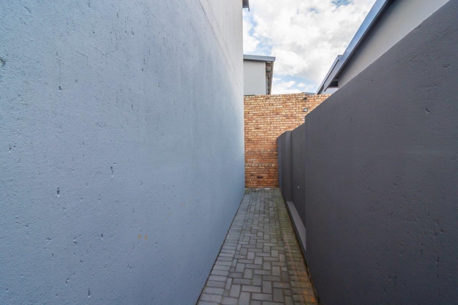 3 Bedroom Property for Sale in Noordheuwel Gauteng