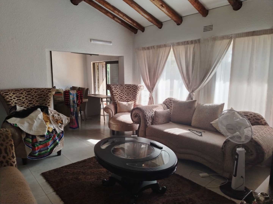 4 Bedroom Property for Sale in Flourana Gauteng
