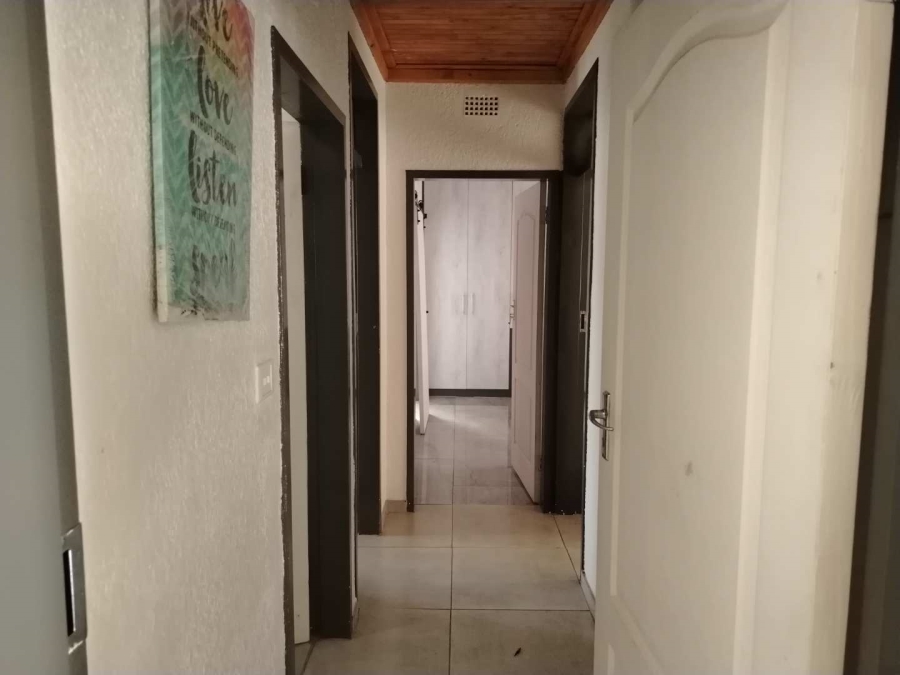 4 Bedroom Property for Sale in Flourana Gauteng
