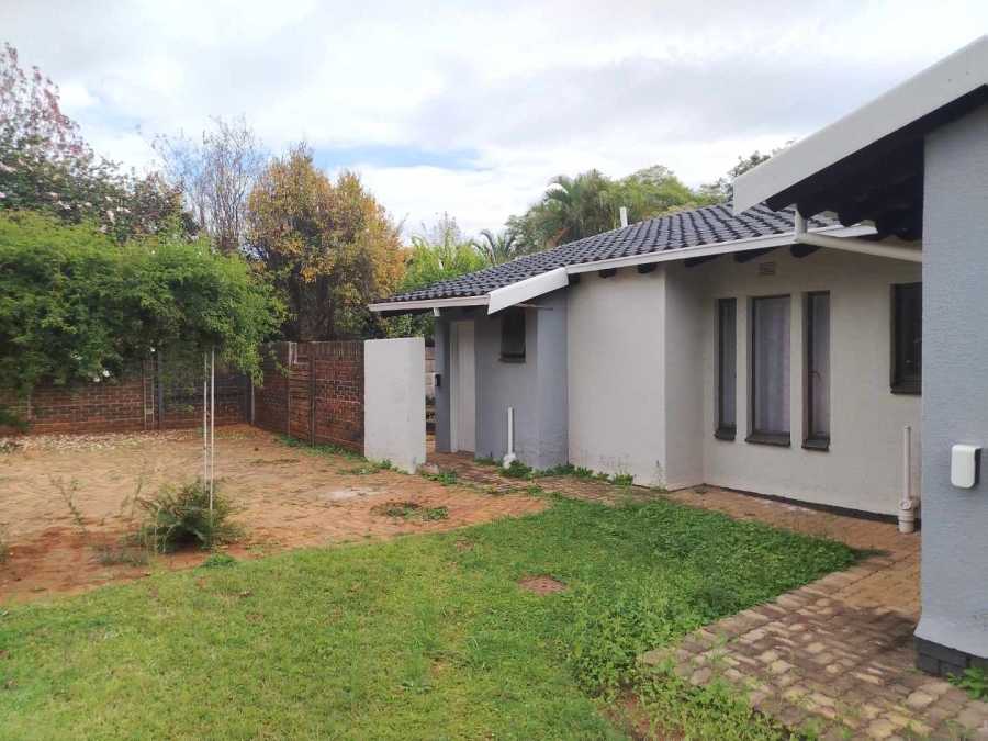 4 Bedroom Property for Sale in Flourana Gauteng