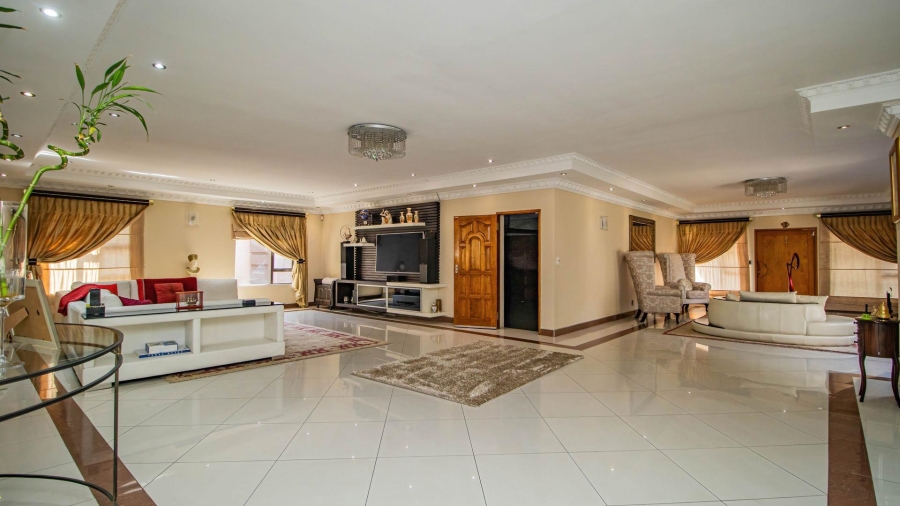 4 Bedroom Property for Sale in Lakefield Gauteng