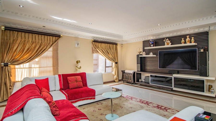 4 Bedroom Property for Sale in Lakefield Gauteng