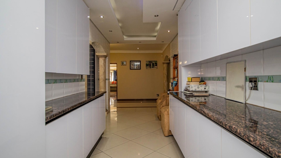 4 Bedroom Property for Sale in Lakefield Gauteng