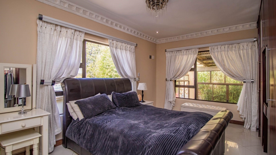 4 Bedroom Property for Sale in Lakefield Gauteng