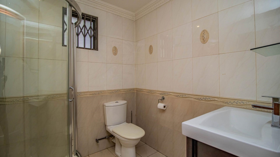 4 Bedroom Property for Sale in Lakefield Gauteng
