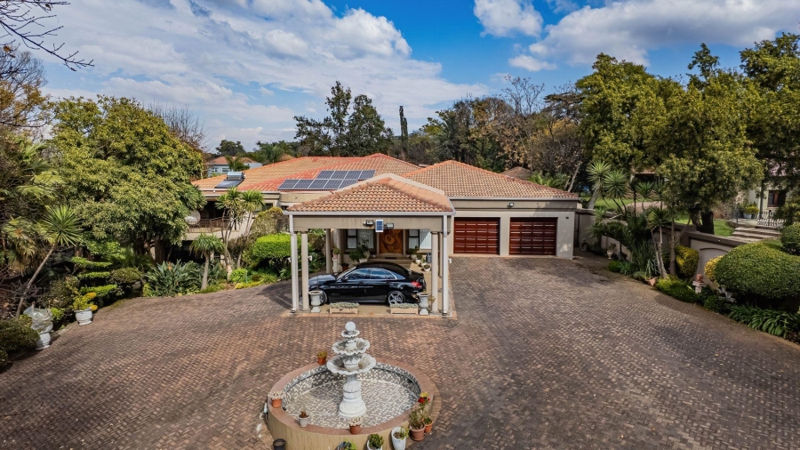 4 Bedroom Property for Sale in Lakefield Gauteng