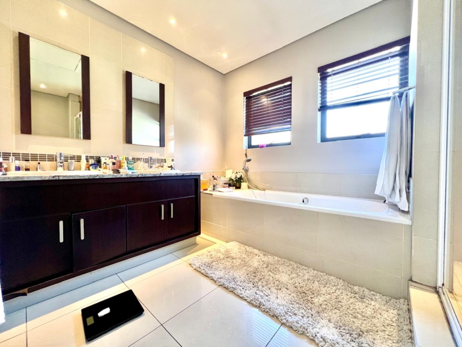 To Let 3 Bedroom Property for Rent in Wendywood Gauteng