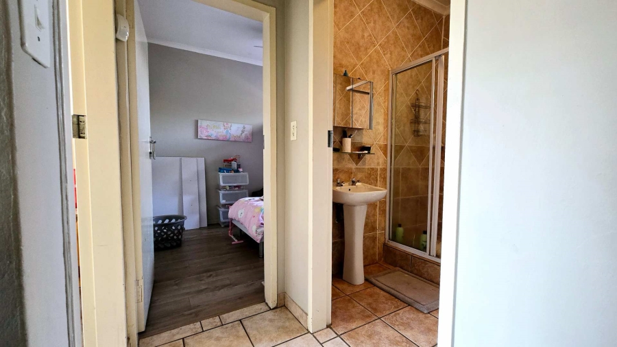 2 Bedroom Property for Sale in Pretorius Park Gauteng