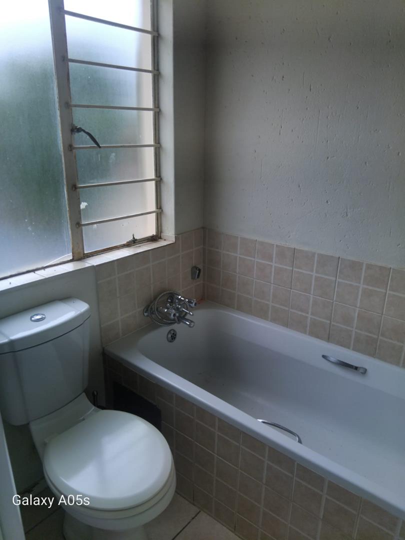 2 Bedroom Property for Sale in Klippoortje Gauteng
