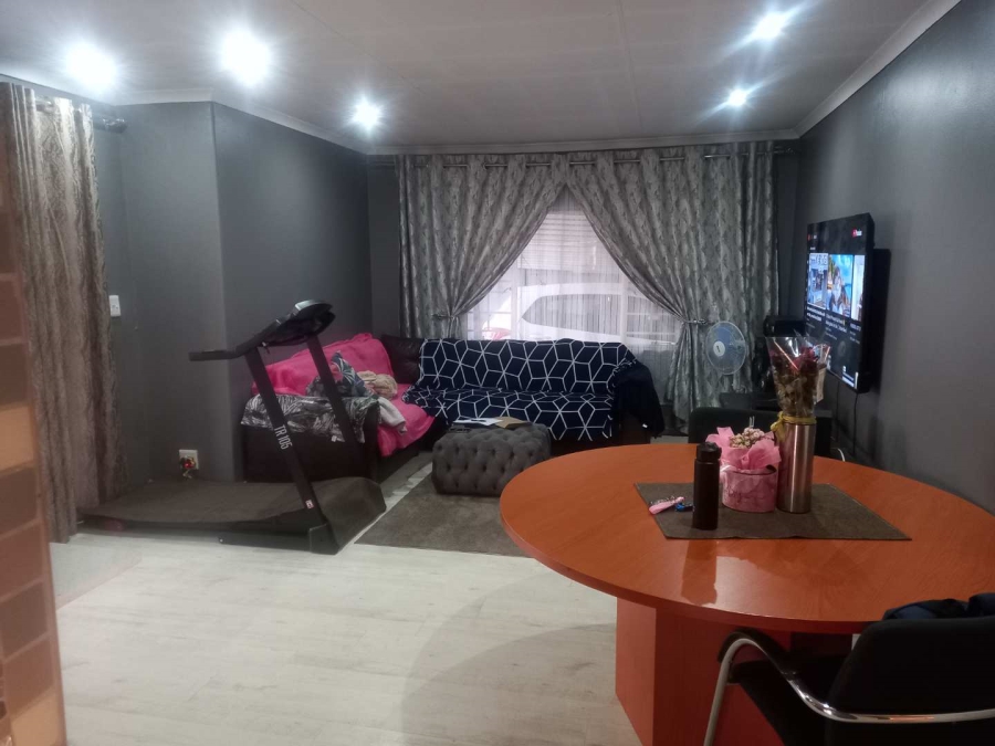 3 Bedroom Property for Sale in Klopperpark Gauteng