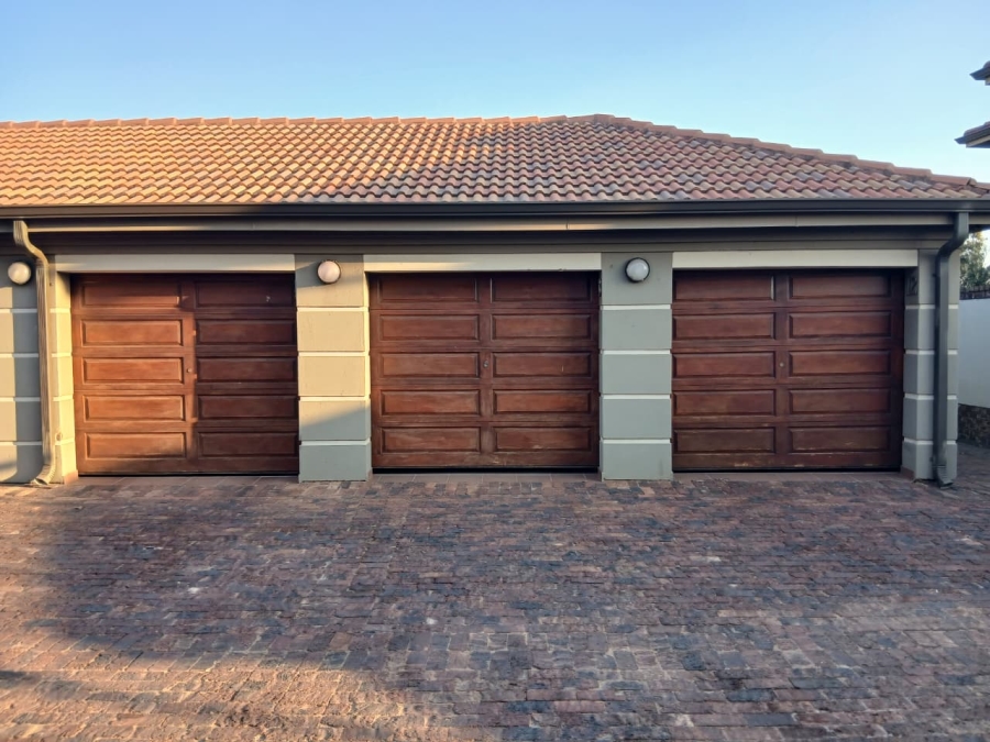 To Let 2 Bedroom Property for Rent in Comet Gauteng
